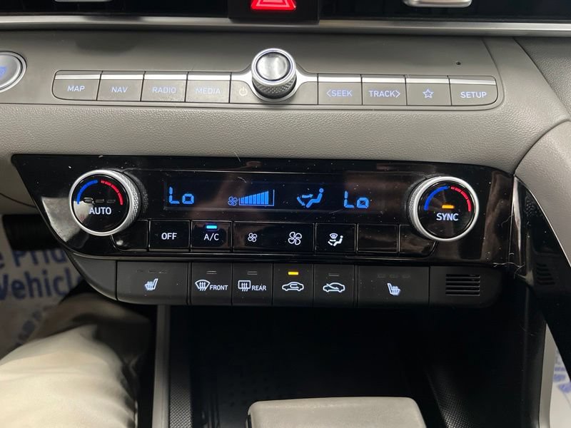 Used 2023 Hyundai Elantra SEL w/ Convenience Package FWD image 28