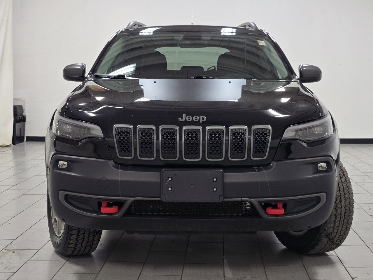 Used 2020 Jeep Cherokee Trailhawk AWD/4WD image 8