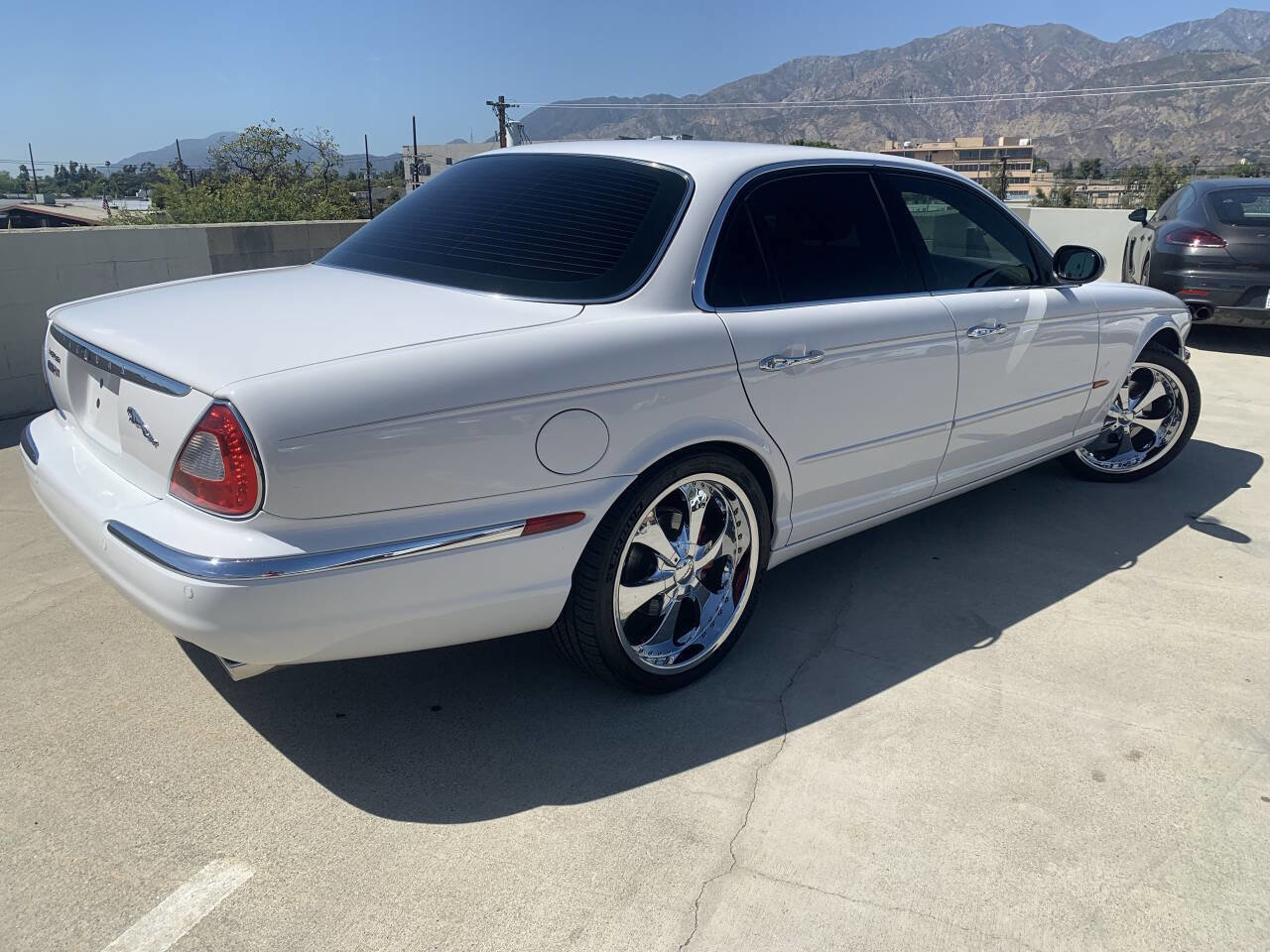 Used 2004 Jaguar XJ8 RWD image 7