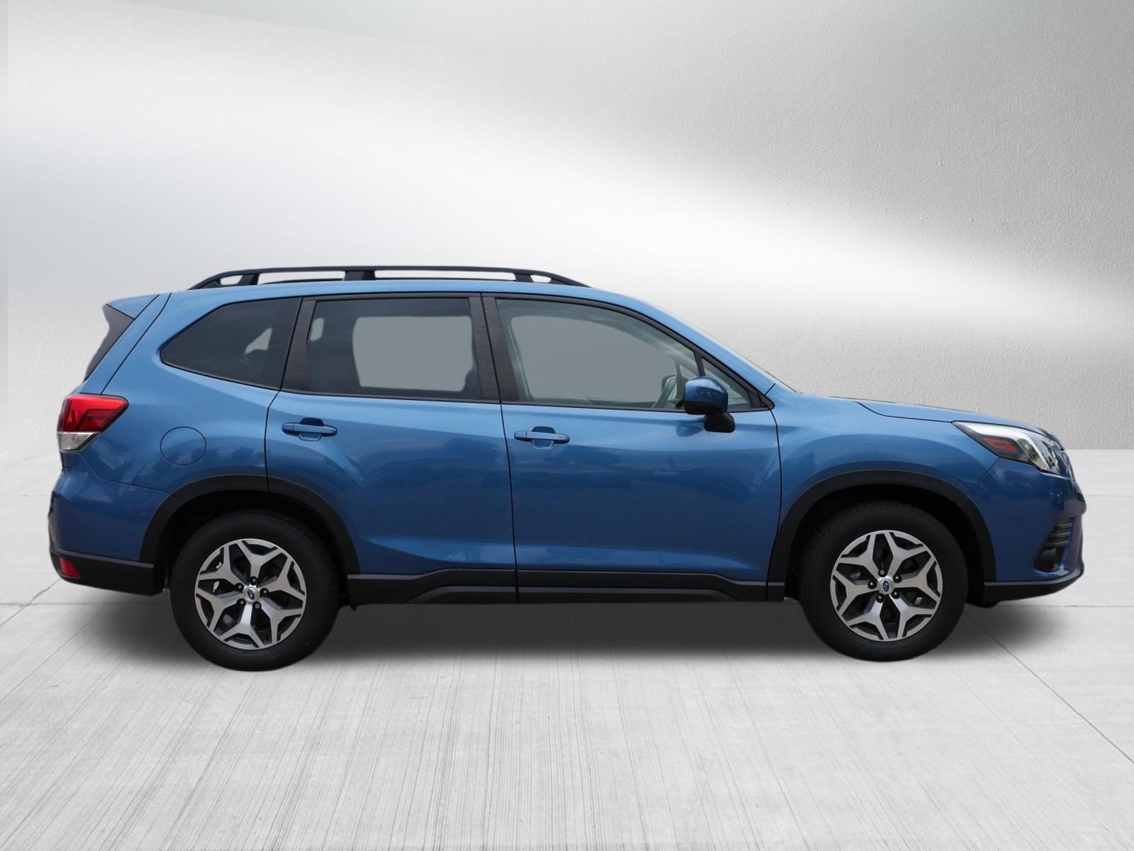 Used 2022 Subaru Forester Premium w/ Popular Package #1 AWD/4WD image 8