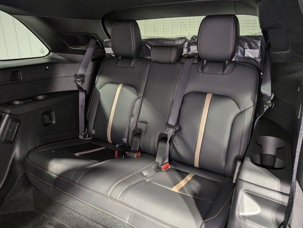 New 2024 MAZDA CX-90 Plug-In Hybrid w/ Premium Plus image 14