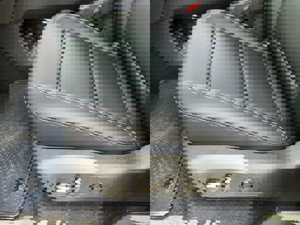 New 2025 GMC Acadia Elevation w/ Elevation Premium Package image 16