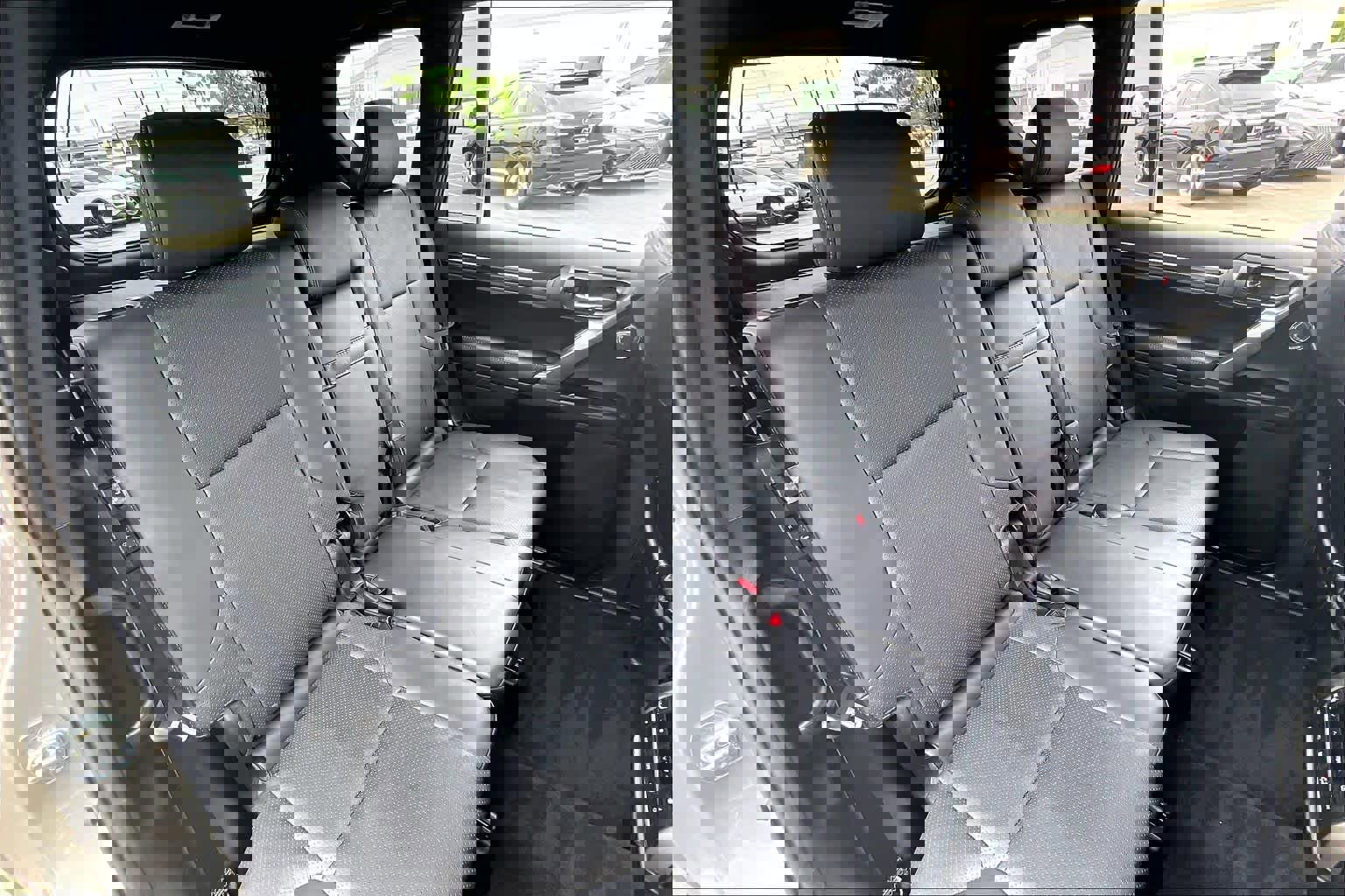 Used 2023 Lexus GX 460 Luxury w/ Accessory Package AWD/4WD image 17