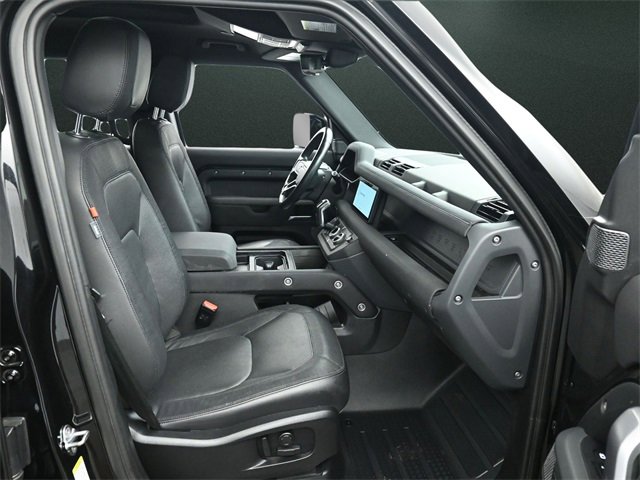 Used 2023 Land Rover Defender 110 X-Dynamic SE image 21