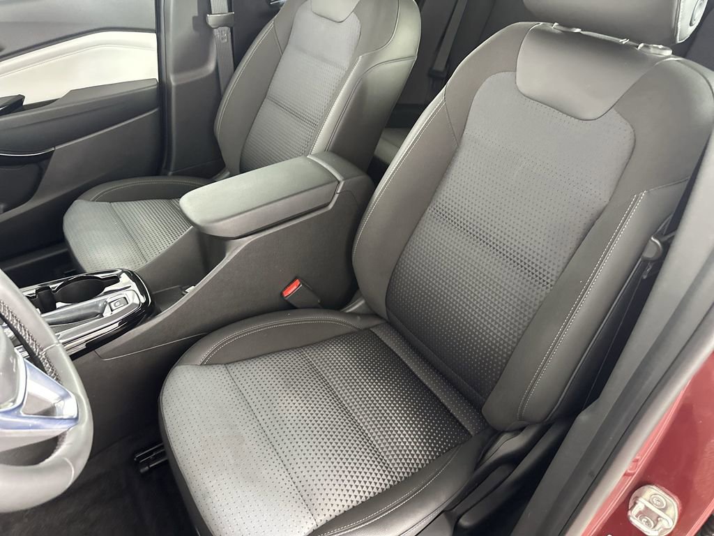 Certified 2024 Chevrolet Trax LT w/ Driver Confidence Package image 21