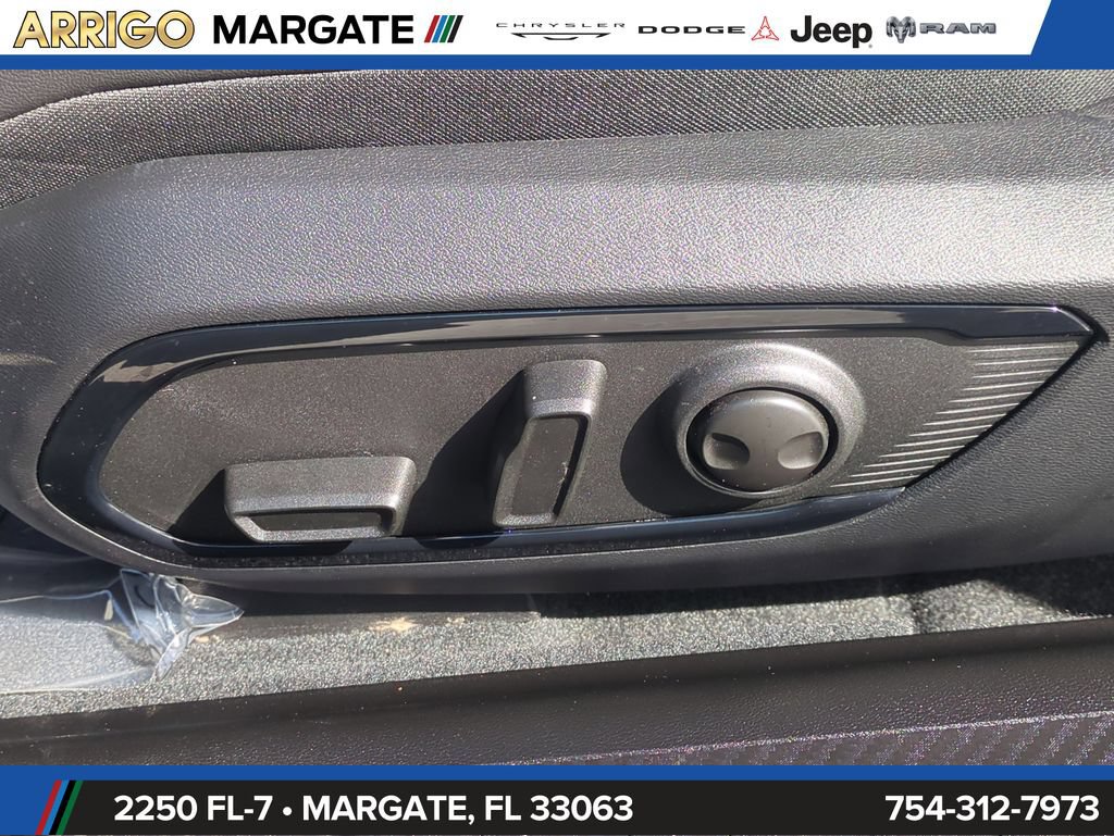 New 2026 Dodge Charger Scat Pack w/ Blacktop Package AWD/4WD image 20