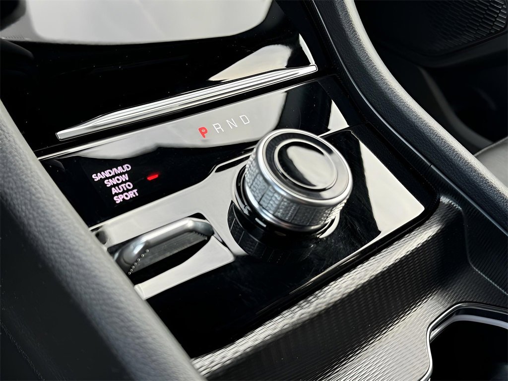 Used 2024 Jeep Grand Cherokee L Limited w/ Black Appearance Package image 14