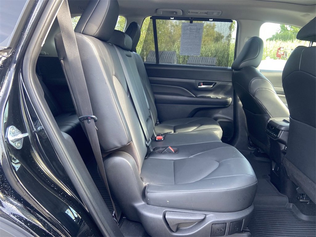 Used 2024 Toyota Grand Highlander XLE image 27