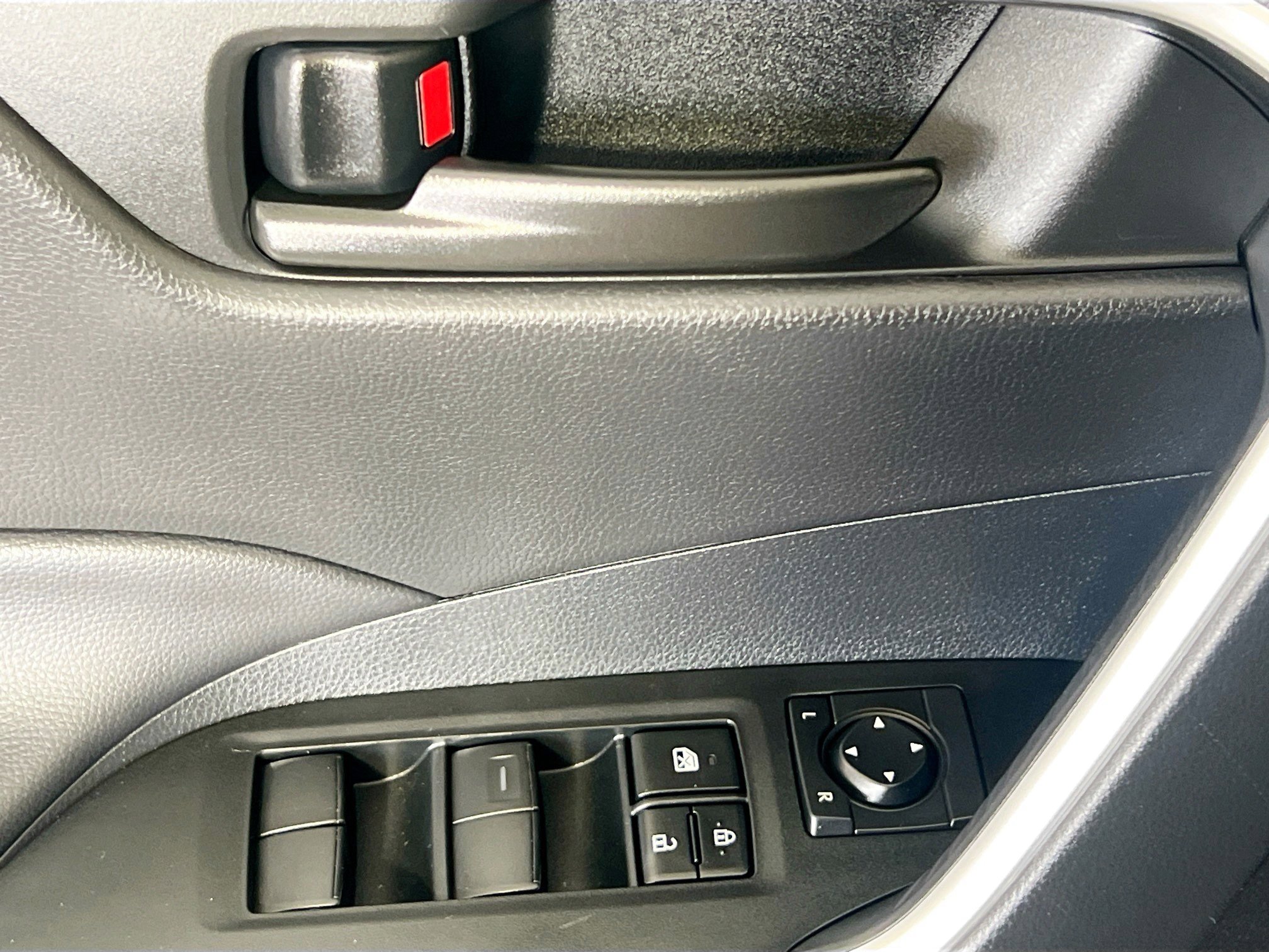 Used 2024 Toyota RAV4 LE image 16