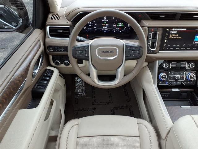 Used 2023 GMC Yukon Denali AWD/4WD image 18