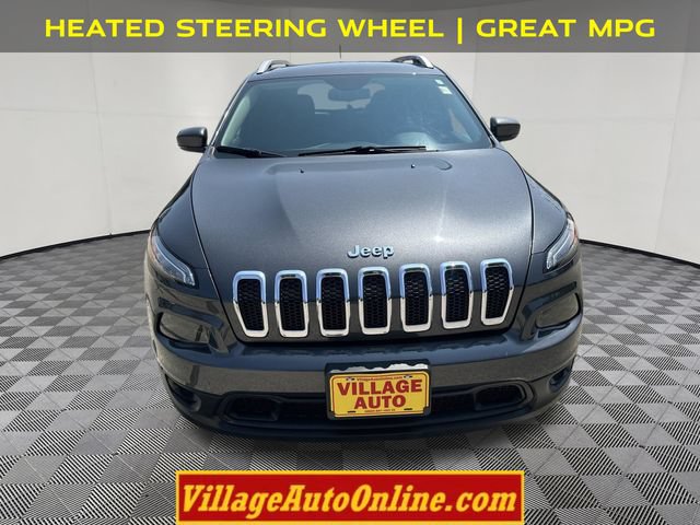 Used 2017 Jeep Cherokee Latitude w/ Comfort/Convenience Group AWD/4WD image 6
