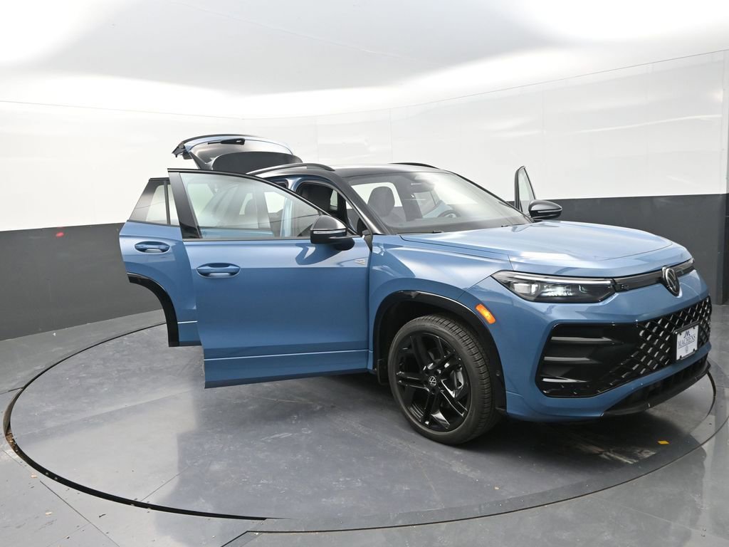 New 2026 Volkswagen Tiguan SE R-Line image 28