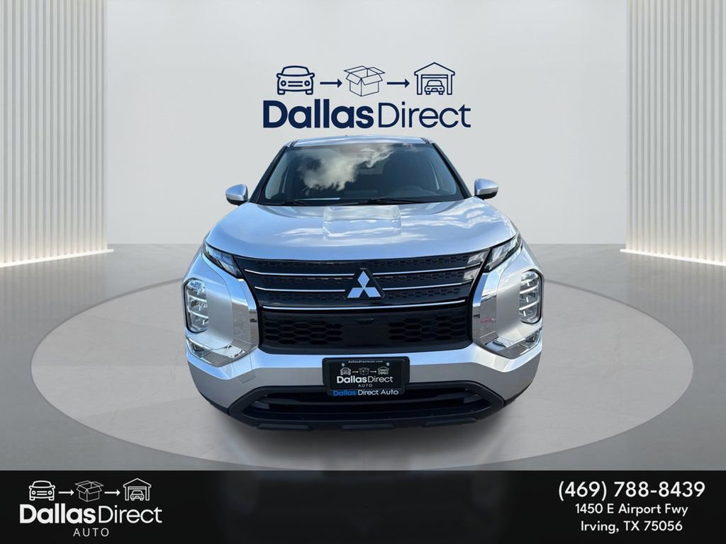 Used 2022 Mitsubishi Outlander ES image 3