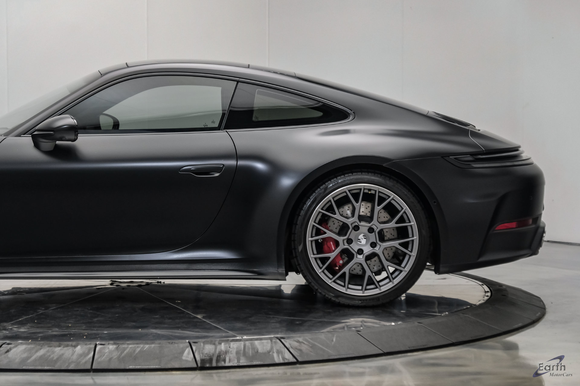 Used 2025 Porsche 911 Carrera S RWD image 8