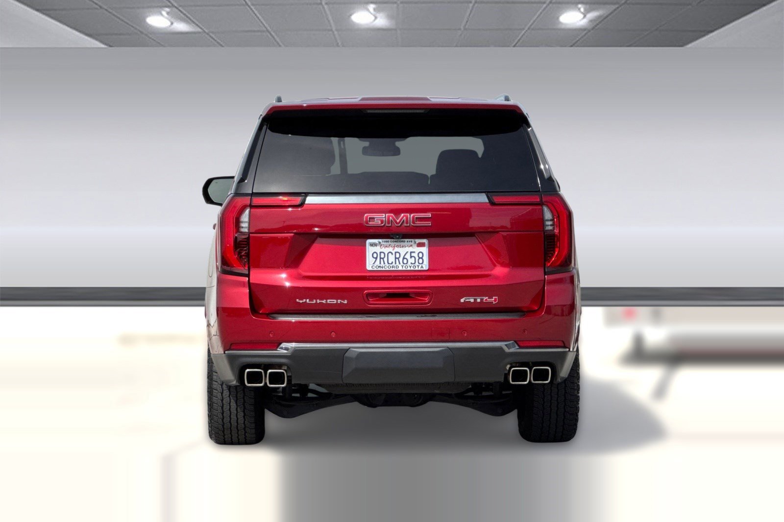 Used 2025 GMC Yukon AT4 AWD/4WD image 9