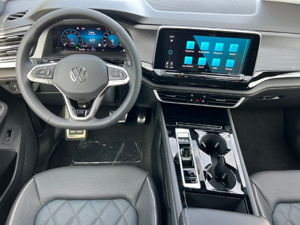 New 2026 Volkswagen Atlas Cross Sport SEL Premium R-Line AWD/4WD image 5