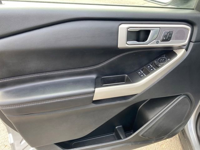 Used 2022 Ford Explorer Limited AWD/4WD image 17