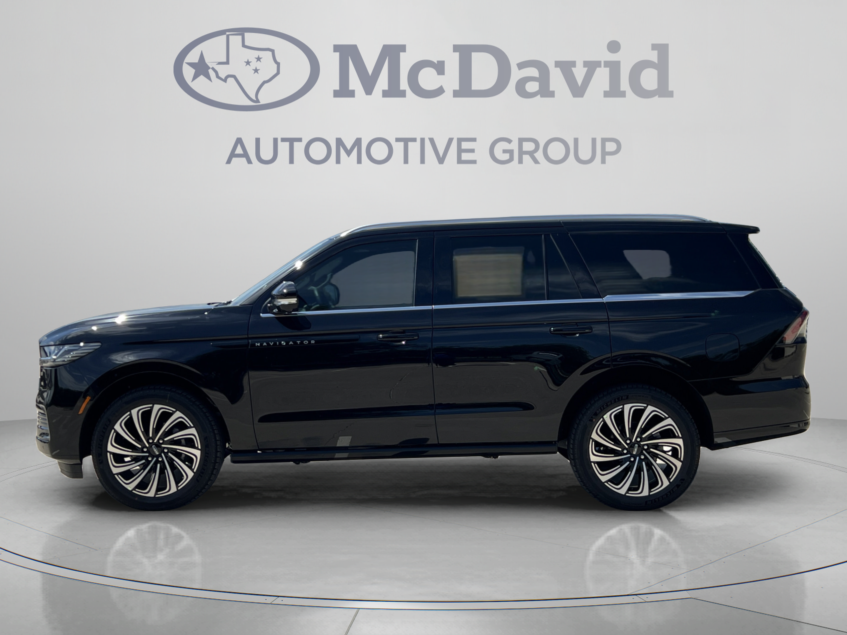 New 2026 Lincoln Navigator Black Label AWD/4WD image 4