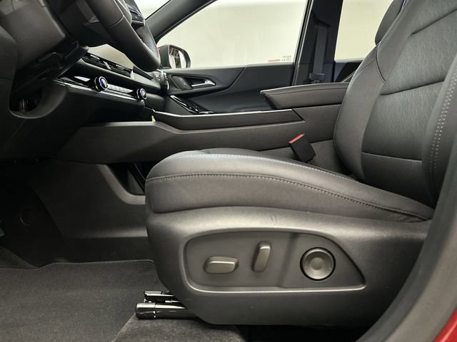 New 2026 Chevrolet Equinox LT w/ Convenience Package II AWD/4WD image 15