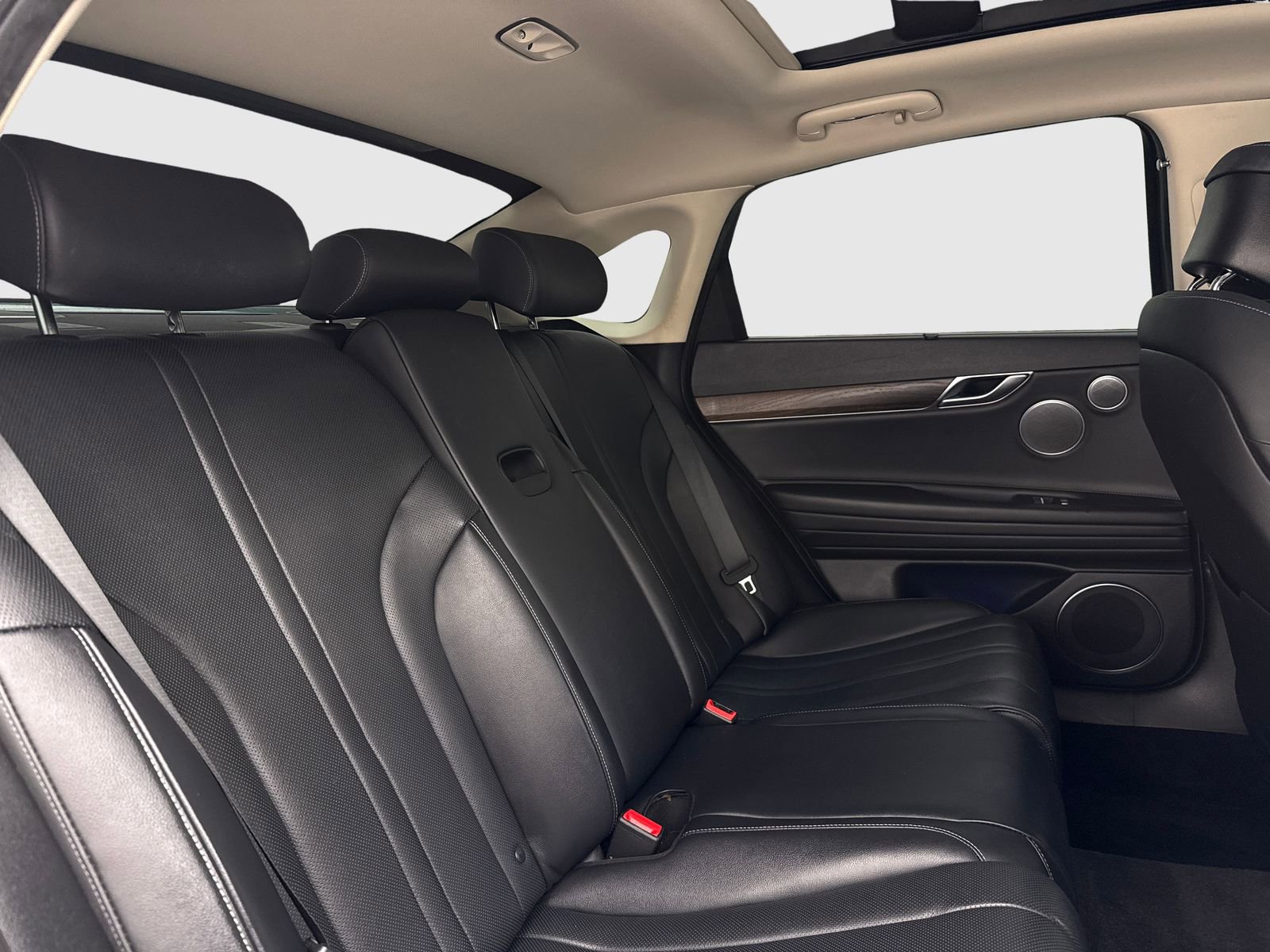 Used 2022 Genesis G80 2.5T w/ Prestige Package image 44