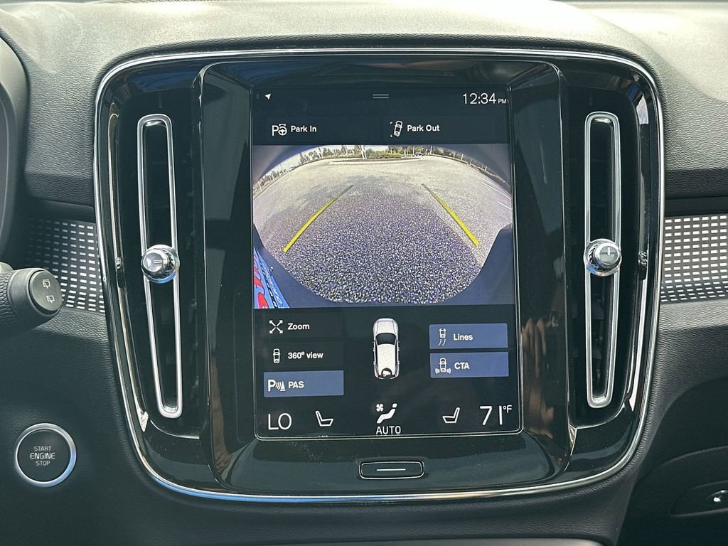 Used 2019 Volvo XC40 T5 R-Design image 18