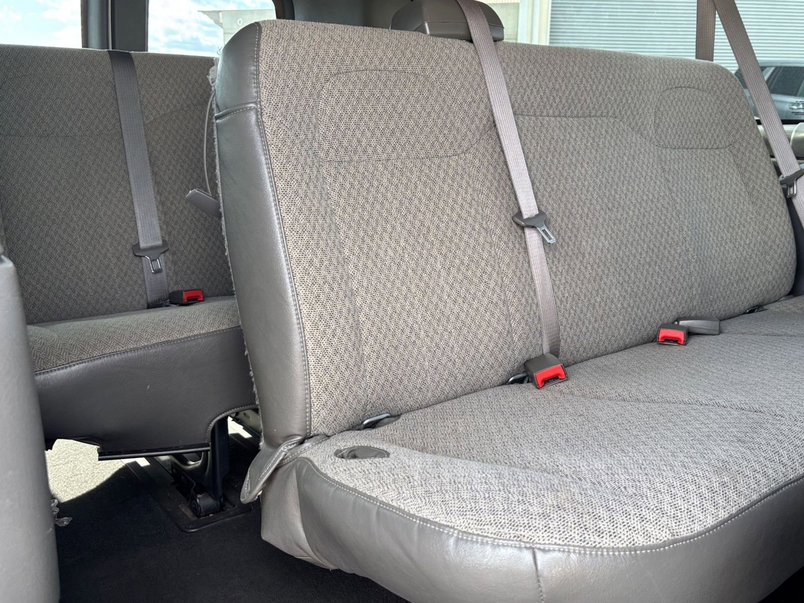 Used 2025 Chevrolet Express 3500 LT w/ LT Preferred Equipment Group image 39