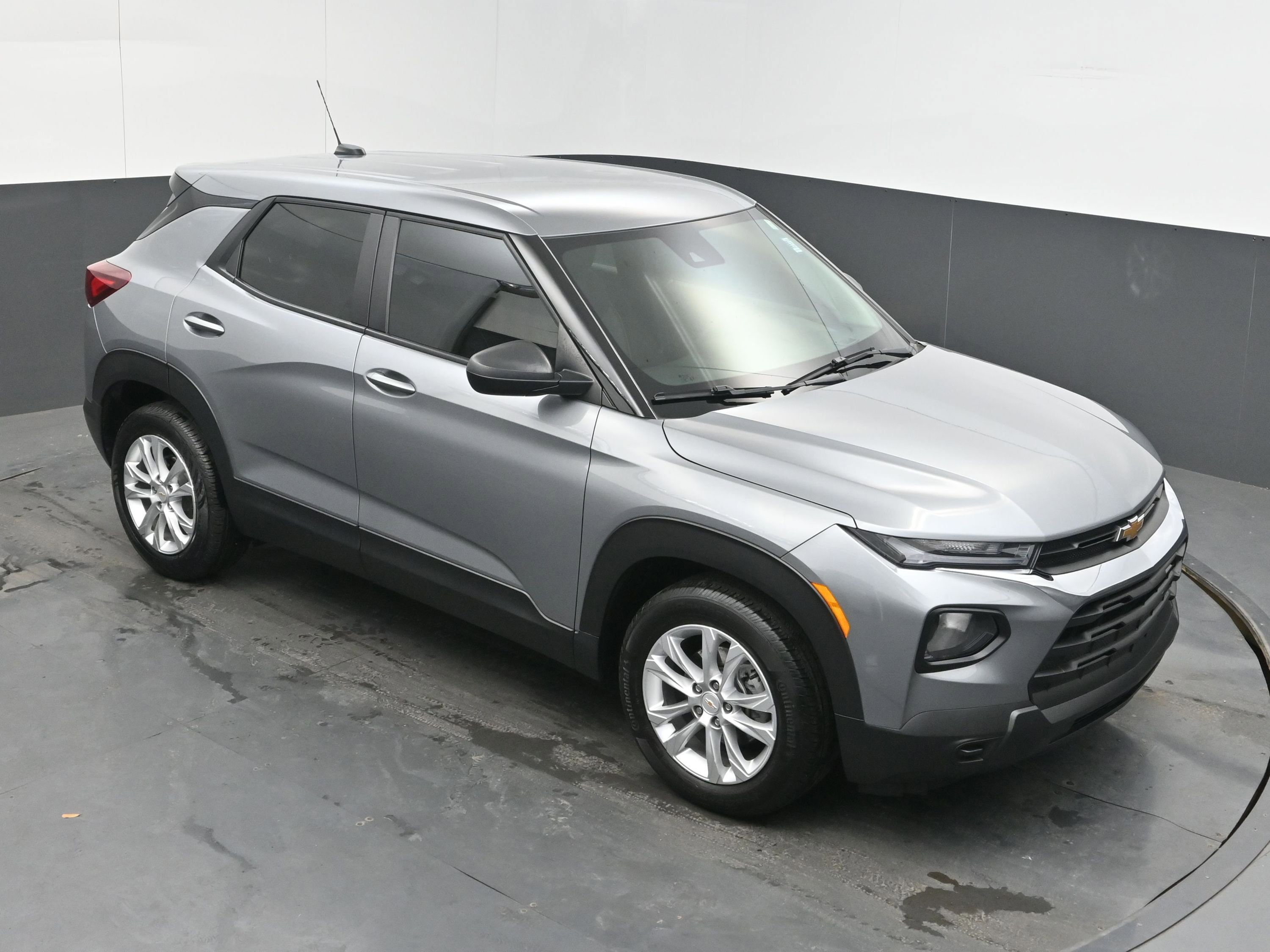 Used 2023 Chevrolet TrailBlazer LS FWD image 32