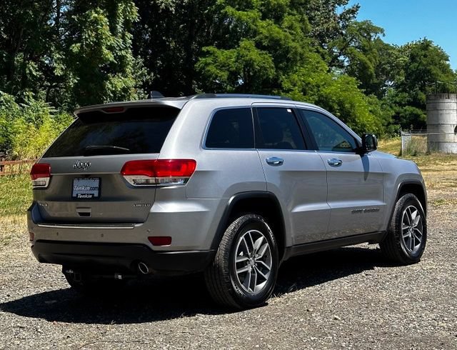 Used 2018 Jeep Grand Cherokee Limited AWD/4WD image 9