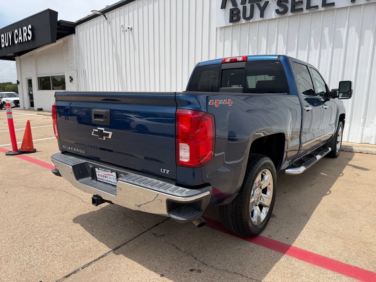 Used 2017 Chevrolet Silverado 1500 LTZ w/ Sport Package AWD/4WD image 7