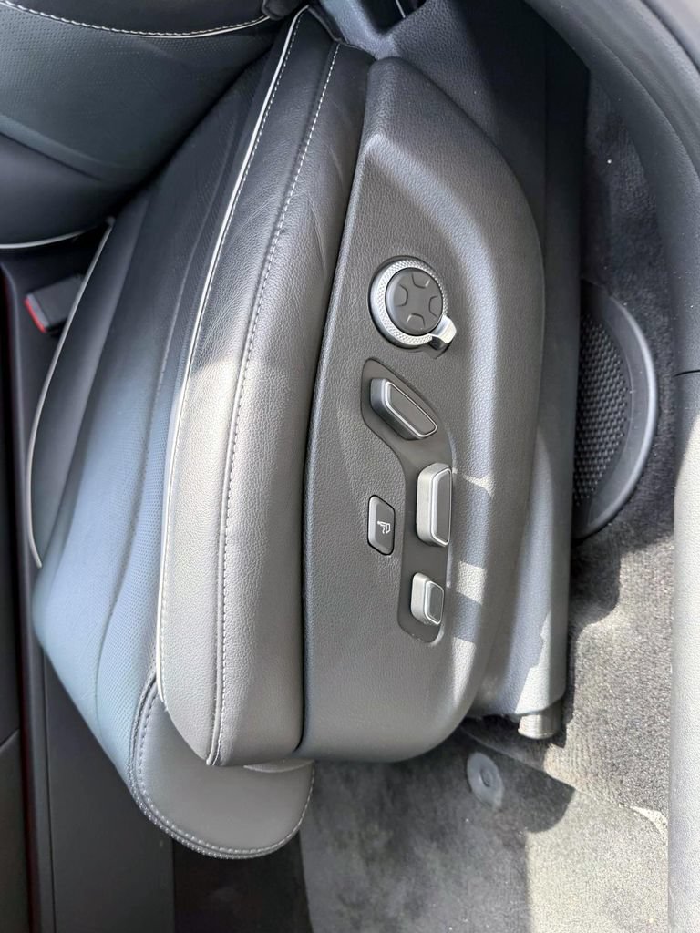 Certified 2025 Genesis GV80 3.5T Advanced AWD/4WD image 17