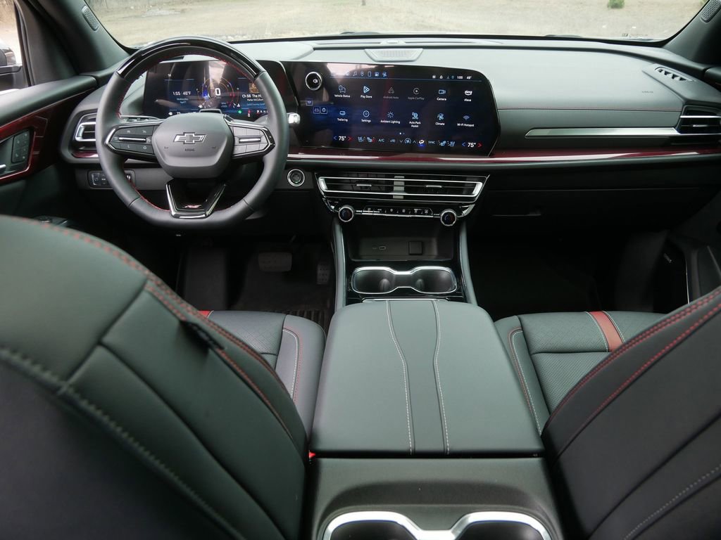 Used 2024 Chevrolet Traverse RS image 22