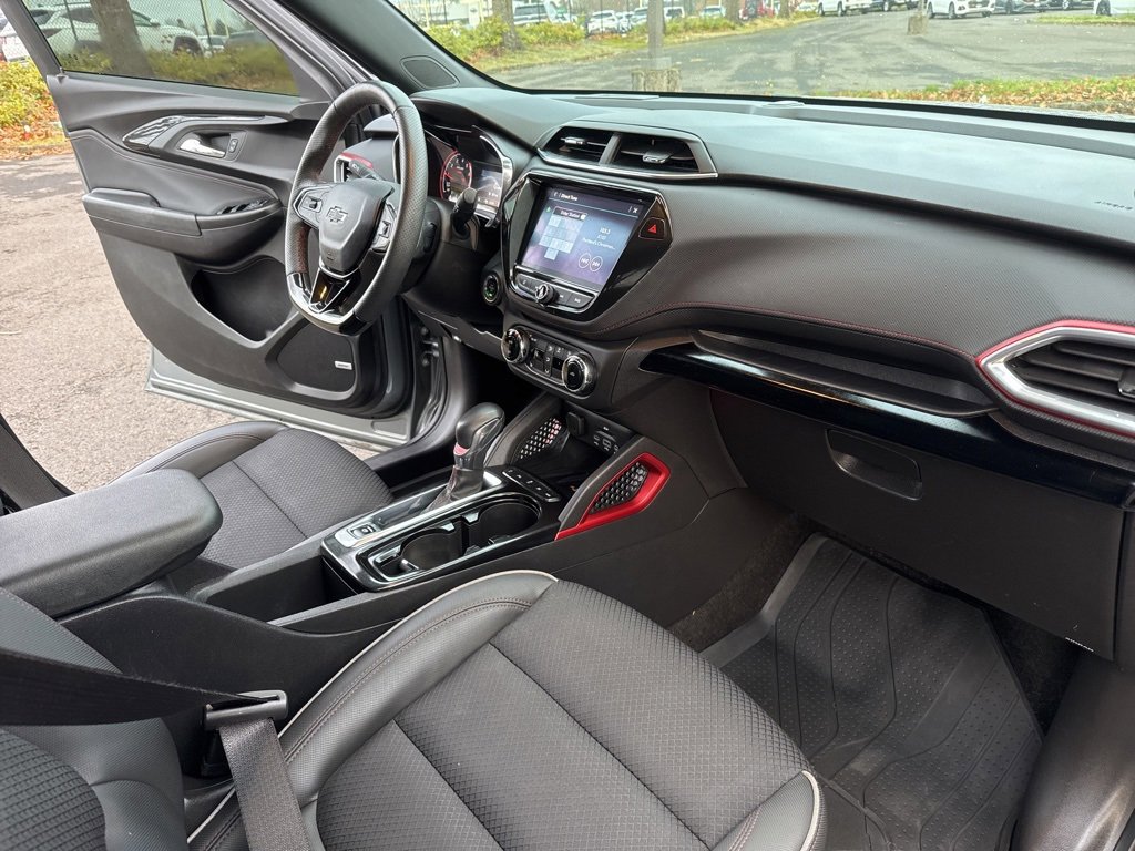 Used 2023 Chevrolet TrailBlazer RS w/ Sun and Liftgate Package image 28