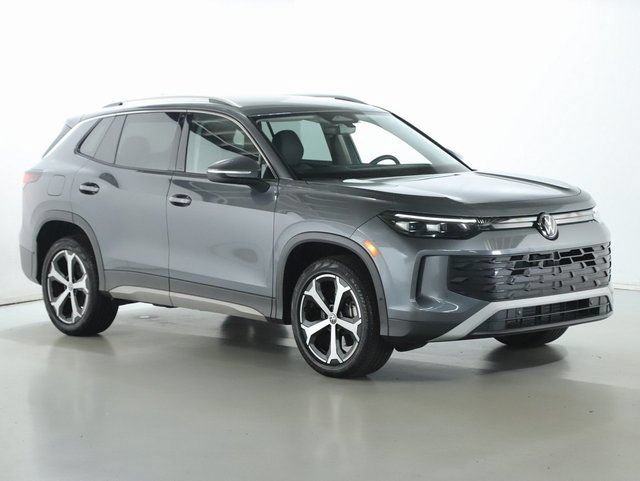 Certified 2025 Volkswagen Tiguan SE AWD/4WD image 9