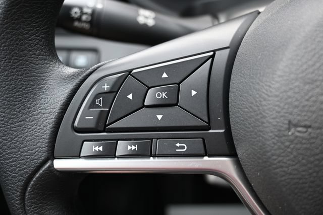 Used 2025 Nissan Altima 2.5 SV FWD image 34