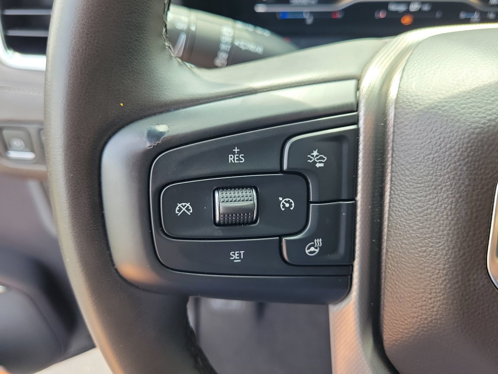 Used 2023 GMC Yukon Denali RWD image 22
