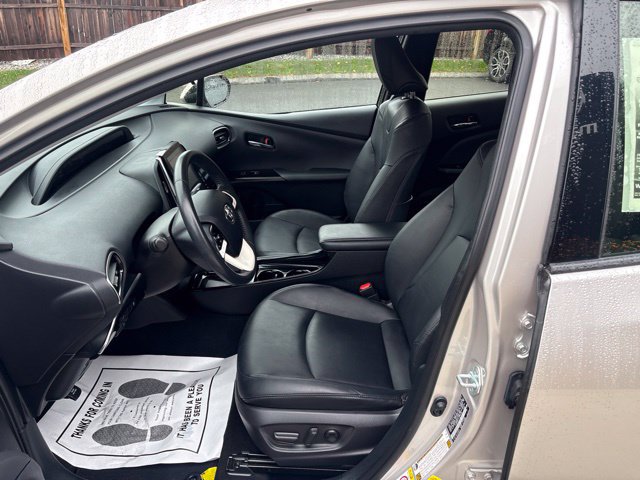 Used 2018 Toyota Prius Prime Premium w/ Carpet Mat Package FWD image 11