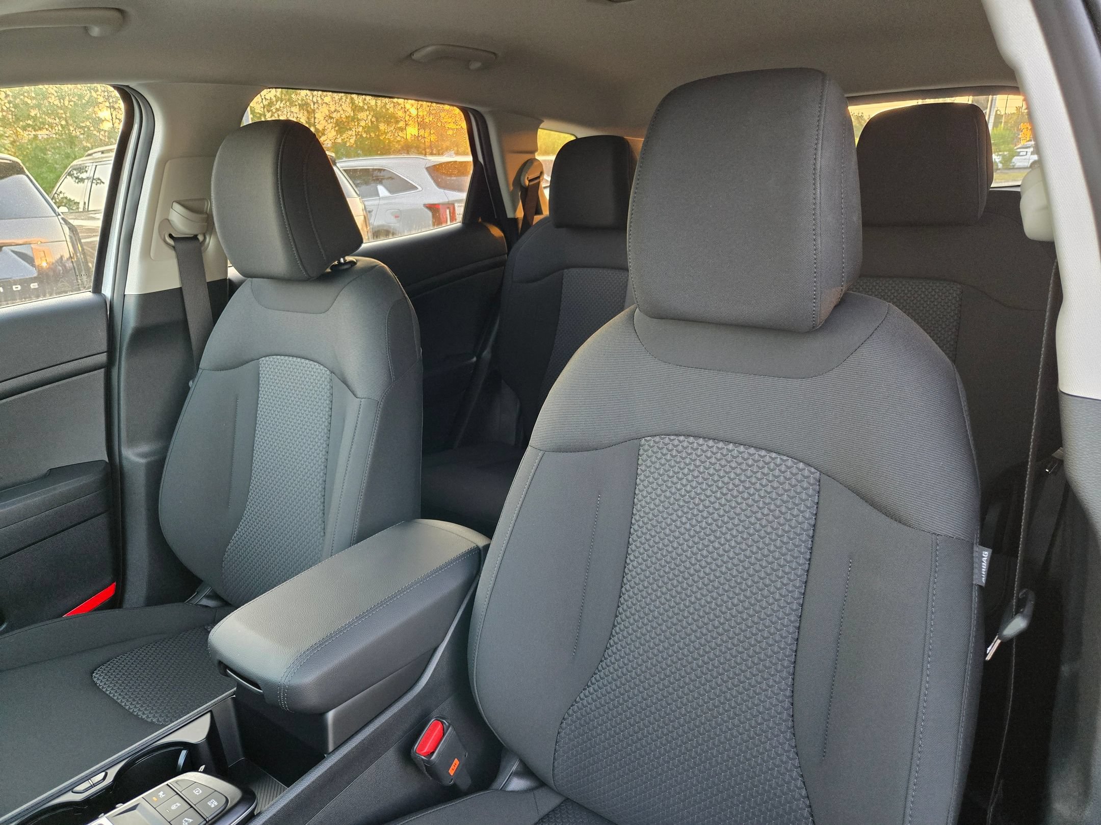 New 2026 Kia Sportage LX FWD image 19