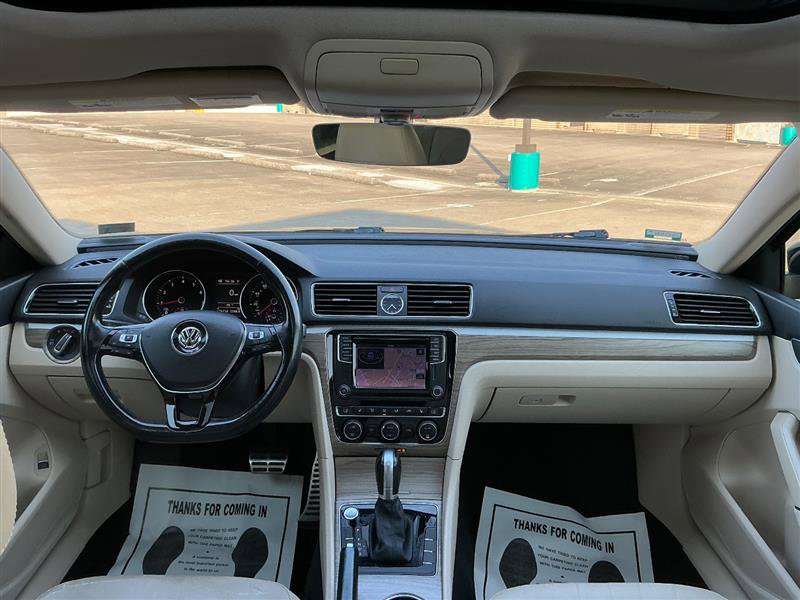 Used 2016 Volkswagen Passat 1.8T w/ Lighting Package image 40