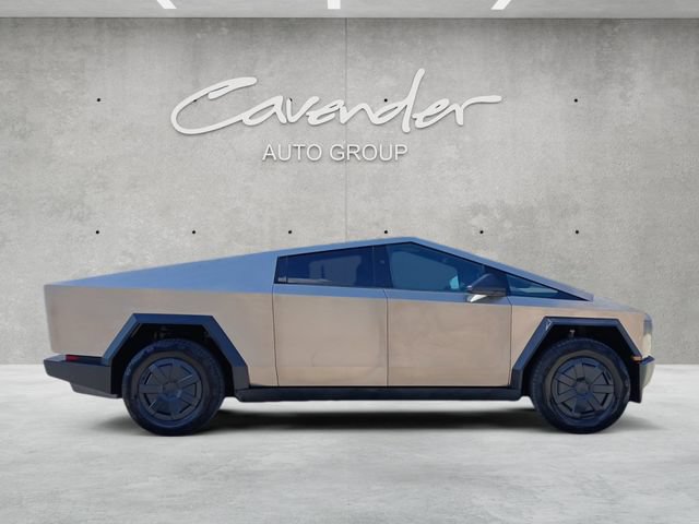 Used 2025 Tesla Cybertruck AWD Crew Cab image 18