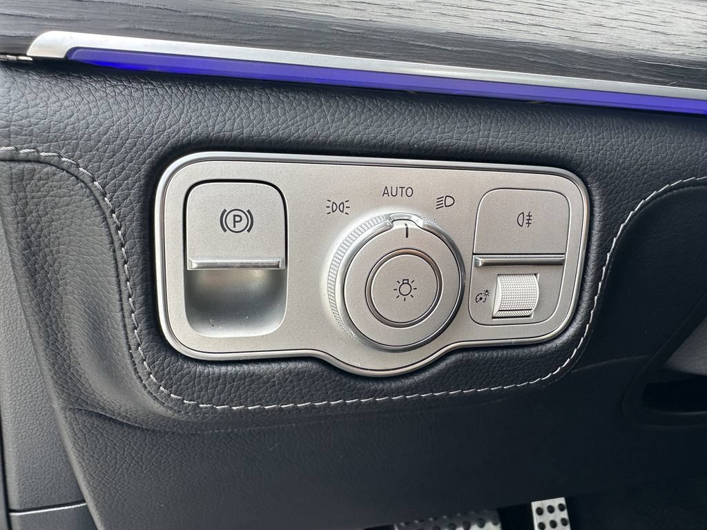 Certified 2025 Mercedes-Benz GLS 580 4MATIC image 36