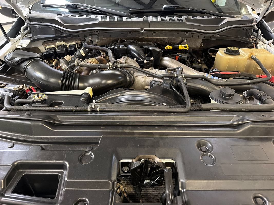 Used 2019 Ford F550 2WD Regular Cab Super Duty image 43