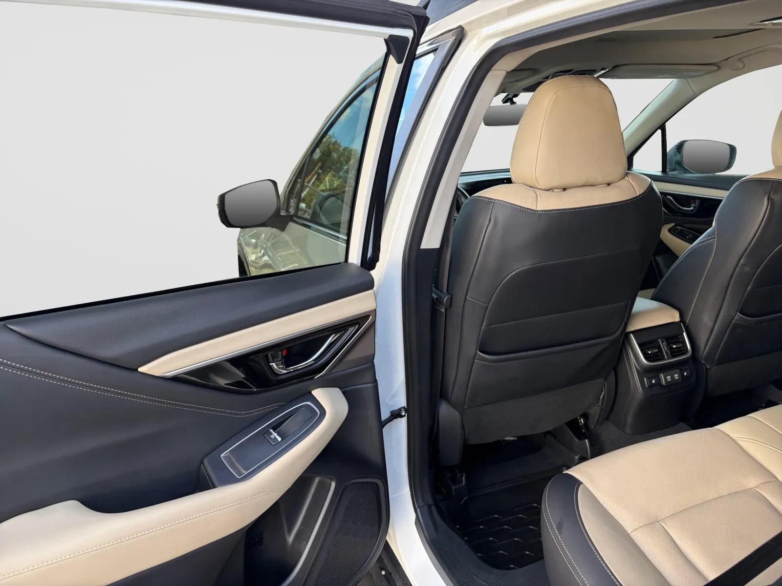 Used 2020 Subaru Outback Limited XT AWD/4WD image 14