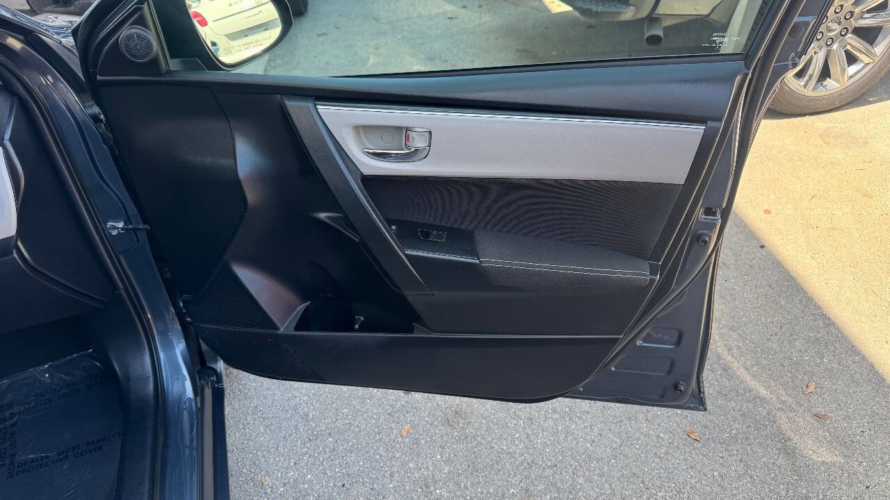 Used 2019 Toyota Corolla LE image 18