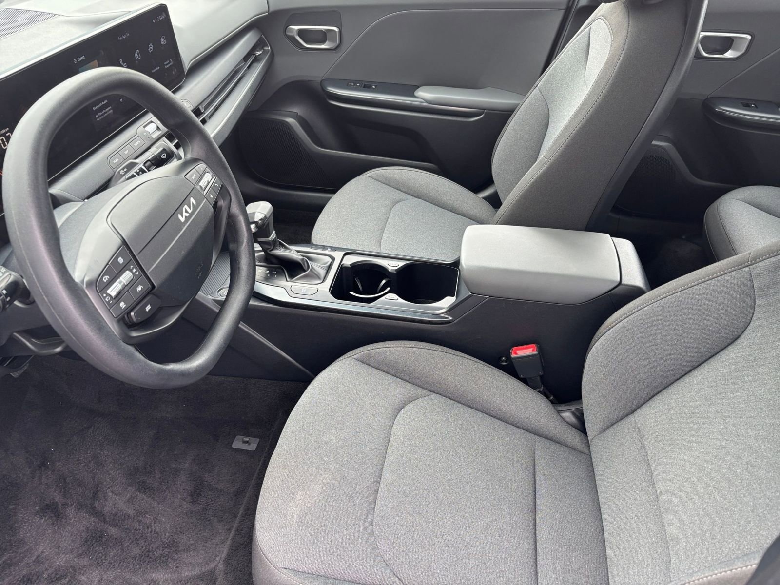 Used 2025 Kia K4 FWD image 25