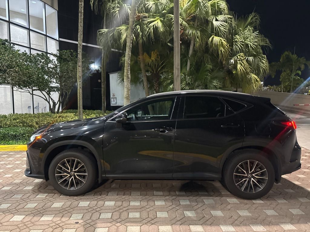 Used 2024 Lexus NX 250 NX 250 Premium image 3