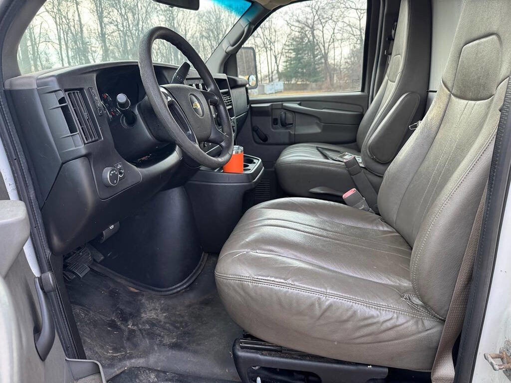 Used 2014 Chevrolet Express 3500 image 13