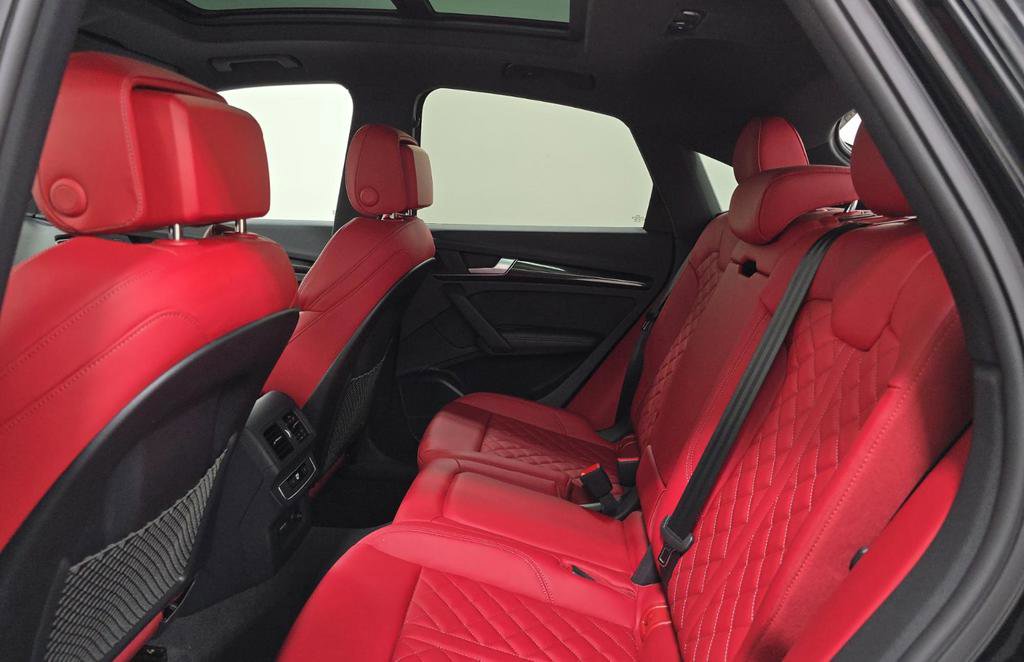 Used 2023 Audi SQ5 Premium Plus w/ Premium Plus Package image 16