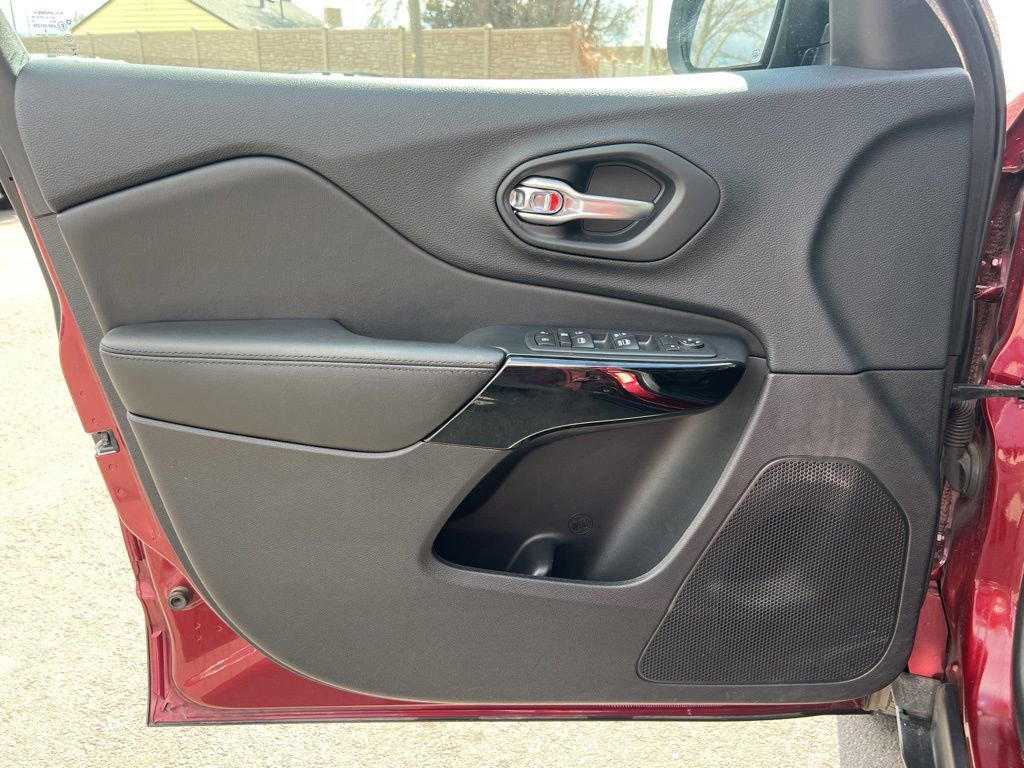 Certified 2020 Jeep Cherokee Latitude Plus image 9