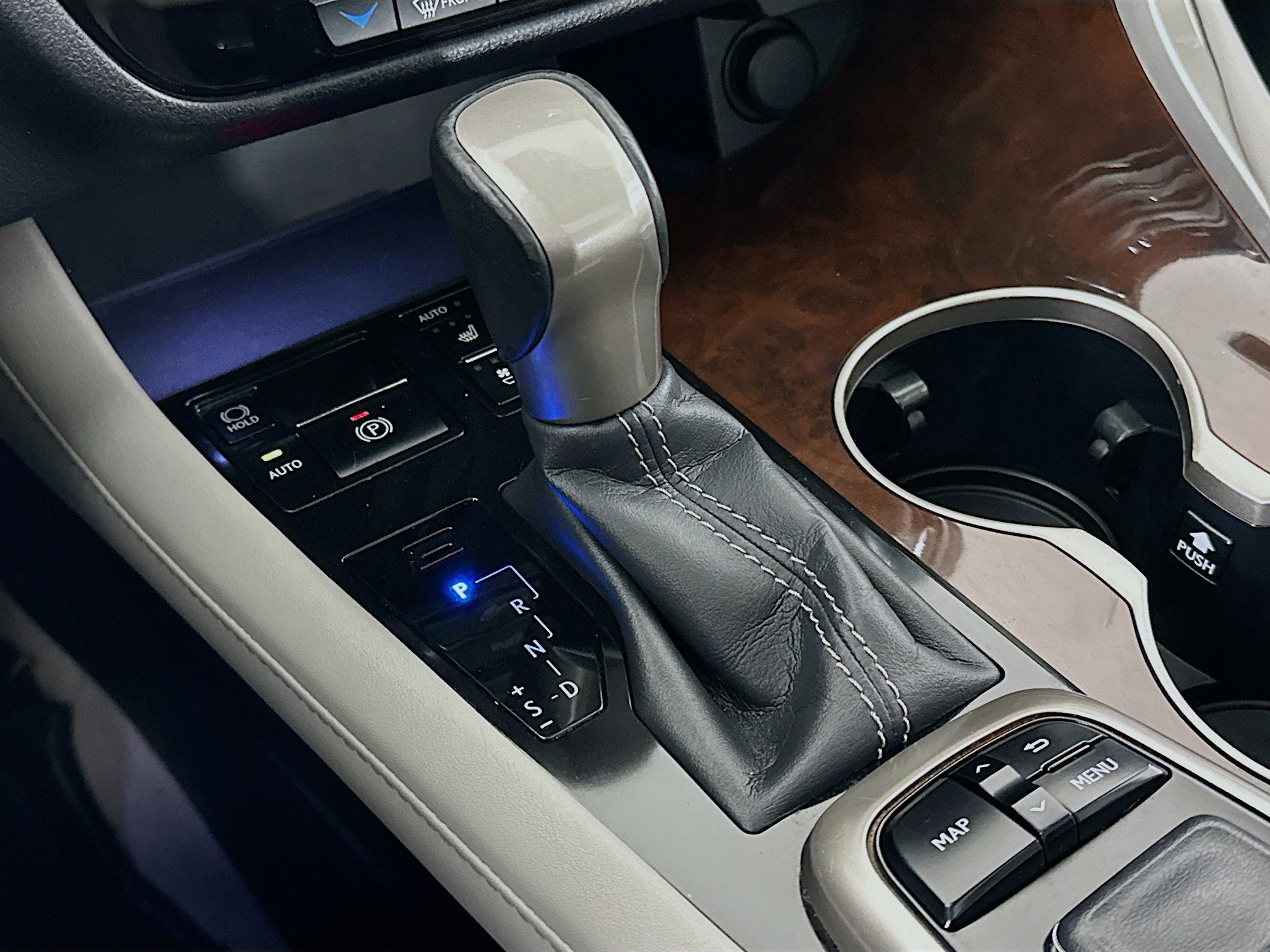 Used 2016 Lexus RX 450h AWD w/ Cold Weather Package image 25