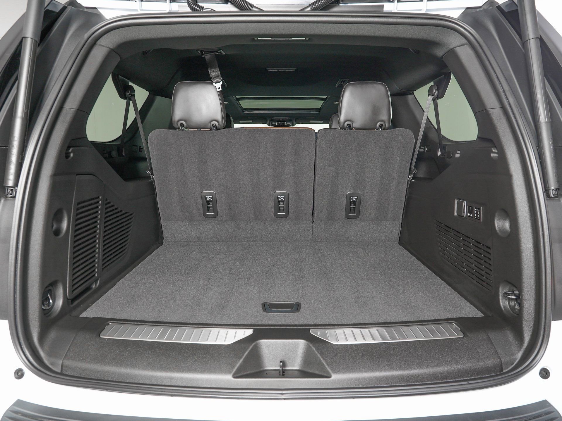 Used 2026 GMC Yukon XL Denali Ultimate image 13